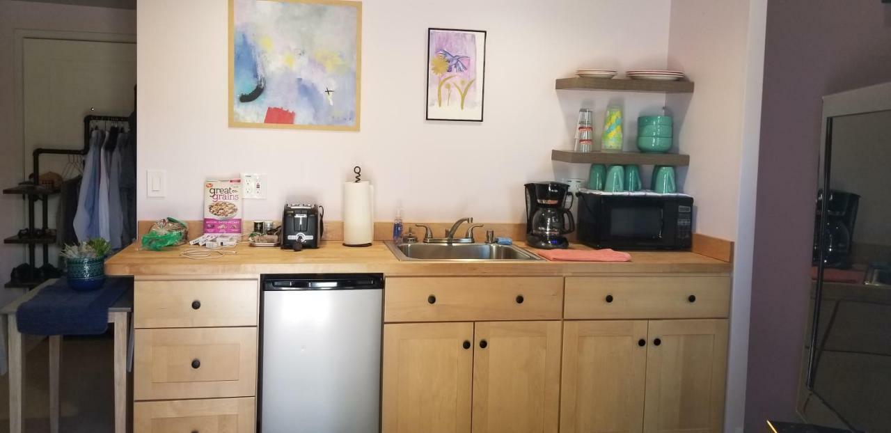 Best Little Guesthouse In Melrose! New Listing! Phoenix Bagian luar foto